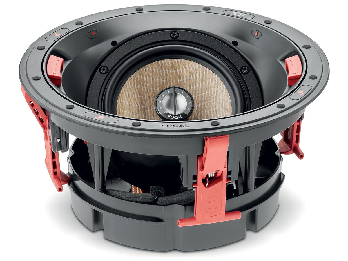 Focal 300 ICA6, vista di tre quarti