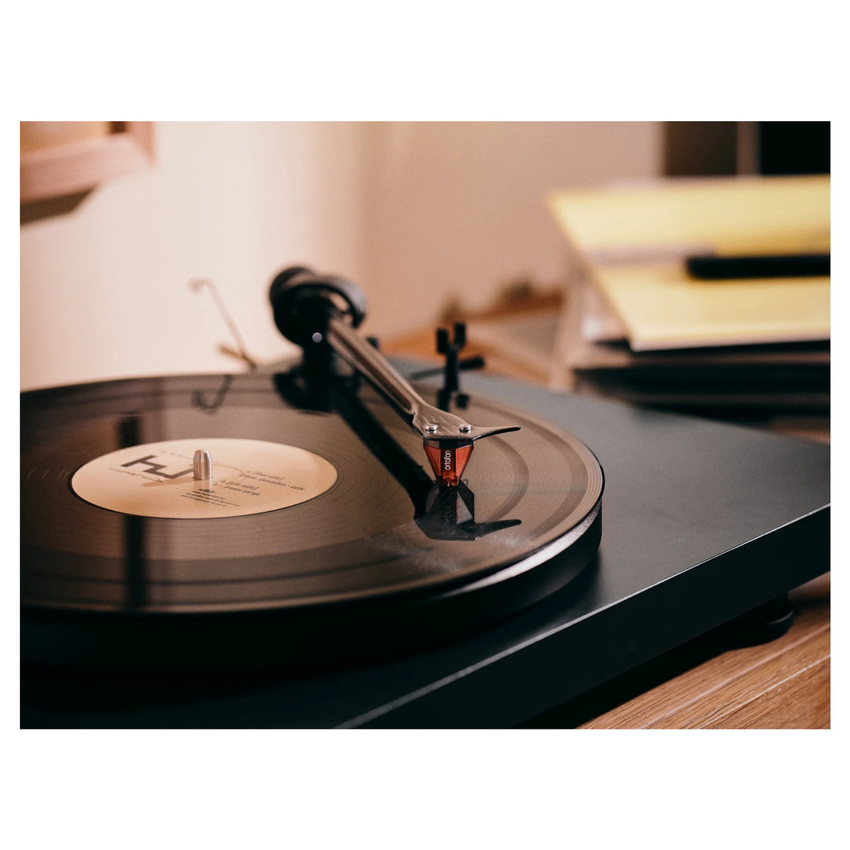 Ortofon 2M RED — Foto ambientata