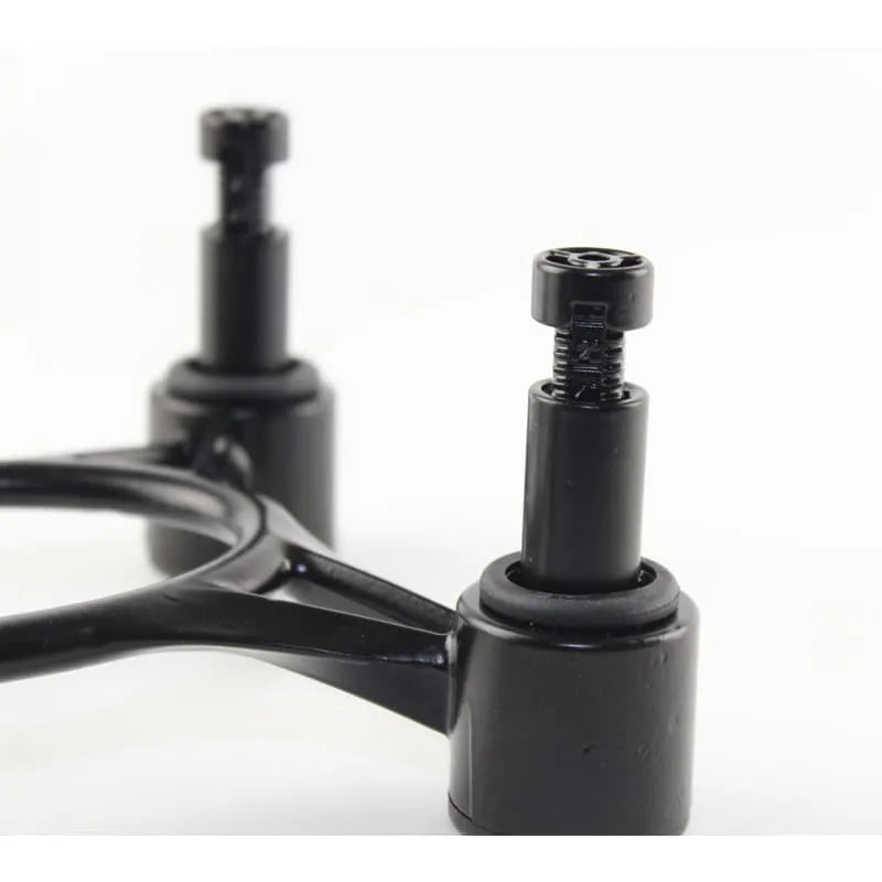 IsoAcoustics Aperta — dettaglio del montante regolabile