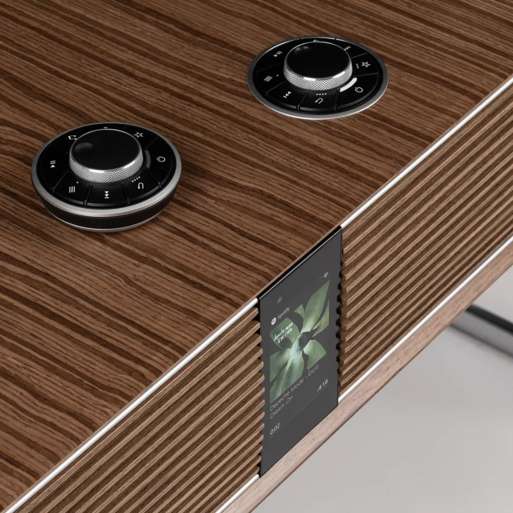 Ruark R810
