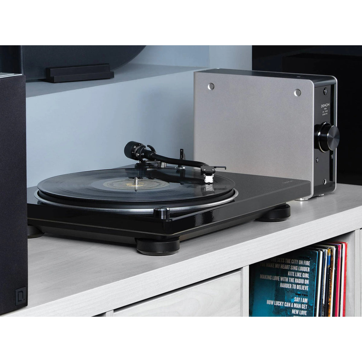 Denon DP-400 — Foto ambientata