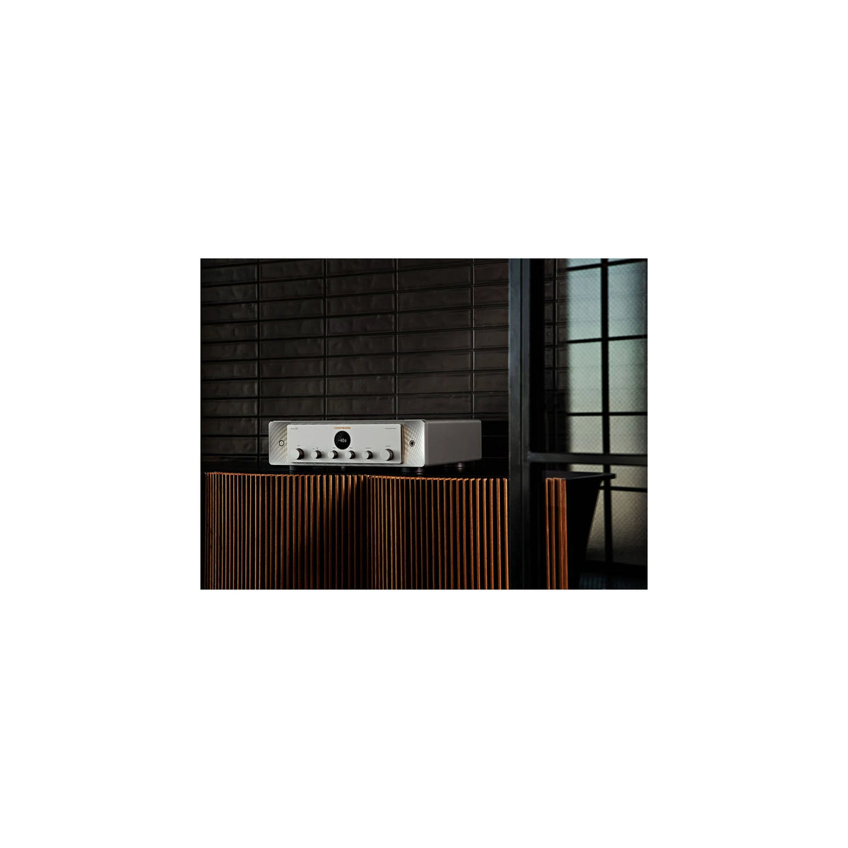Marantz MODEL 30 — Foto ambientata