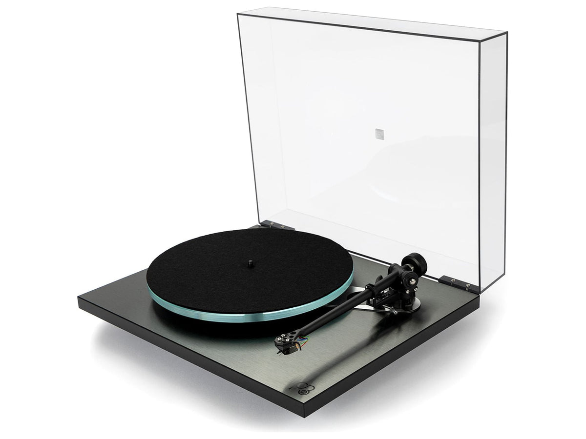 Rega Planar 3-RS Edition — Vista frontale