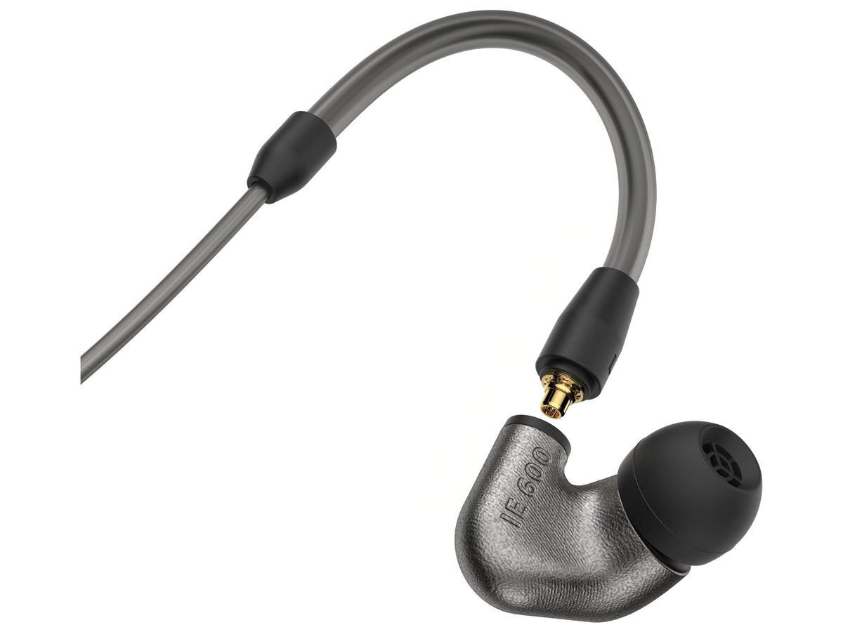 Sennheiser IE 600, vista di tre quarti