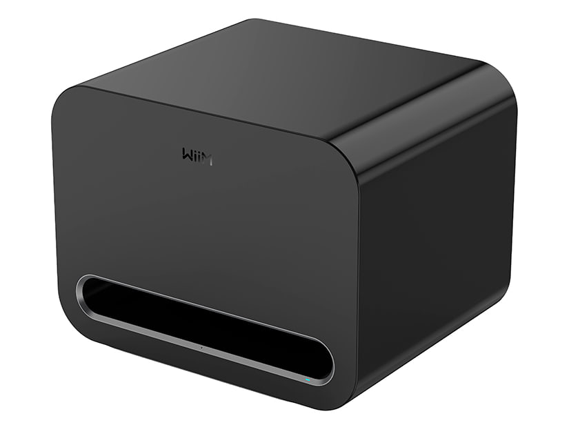 WiiM Sub Pro — Vista di tre quarti