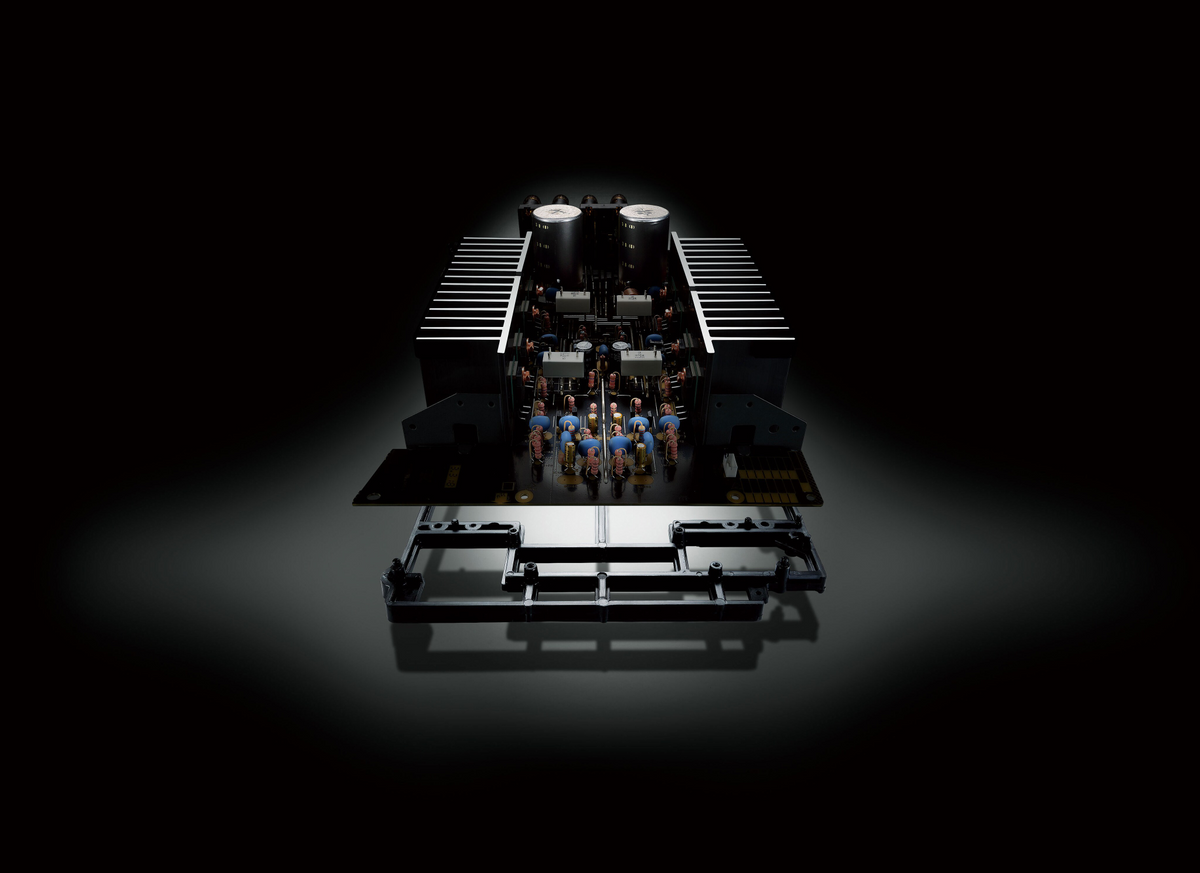 Yamaha A-S701 — Dettaglio