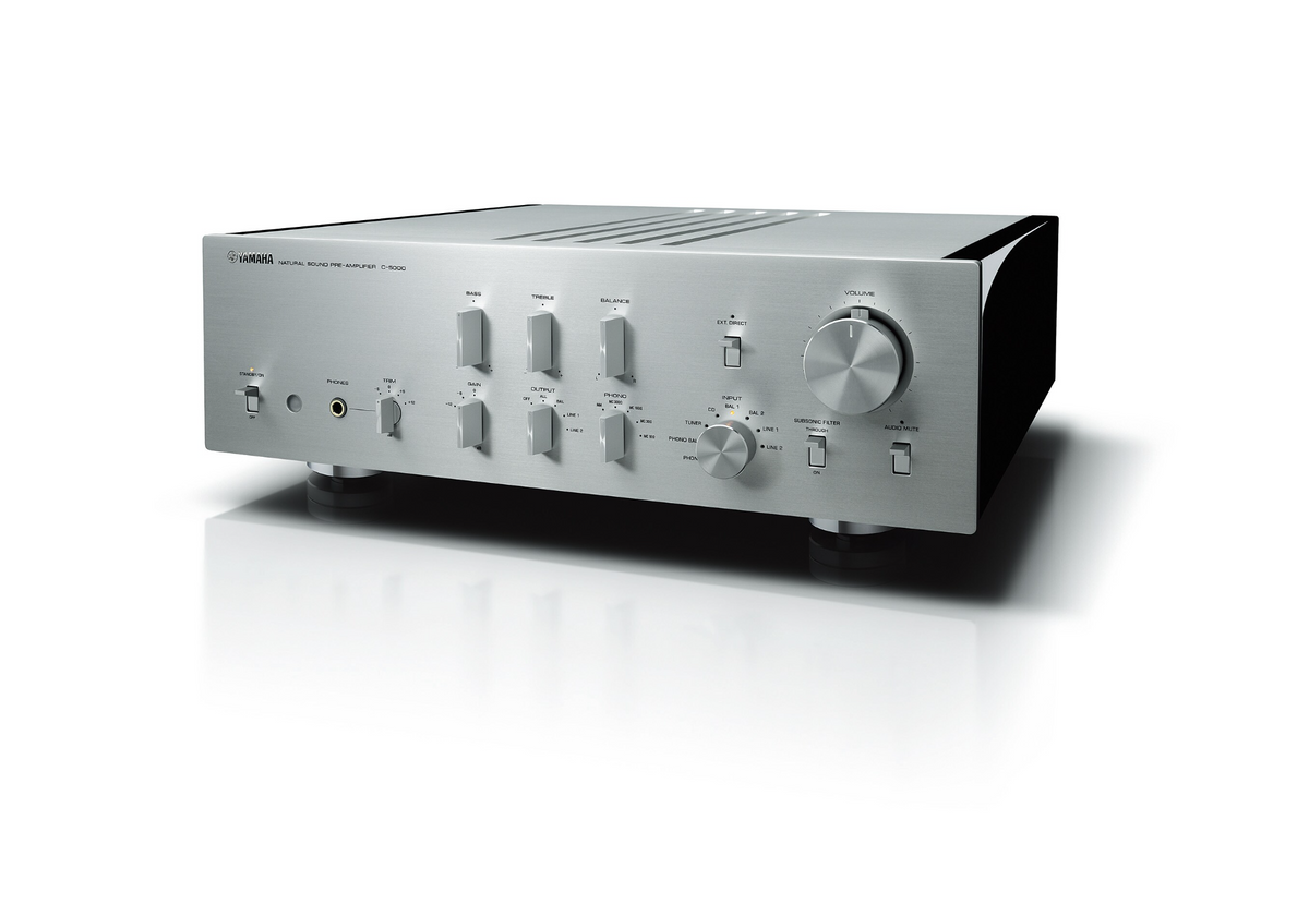 Yamaha C-5000 — Vista laterale