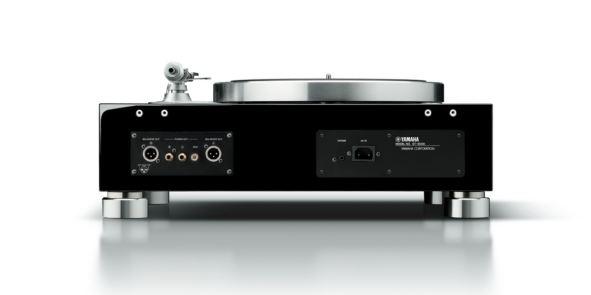 Yamaha GT-5000 — Vista posteriore